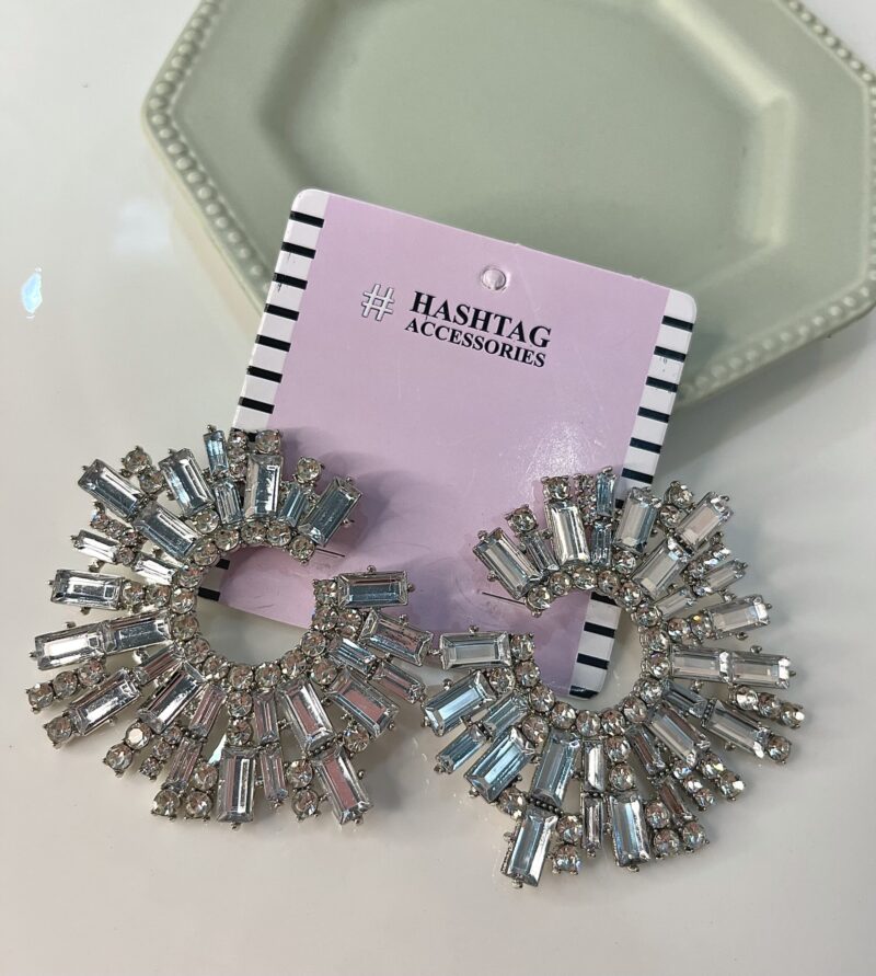 Meridian Avenue | Hashtag Stud Earrings – Online Jewelry Boutique